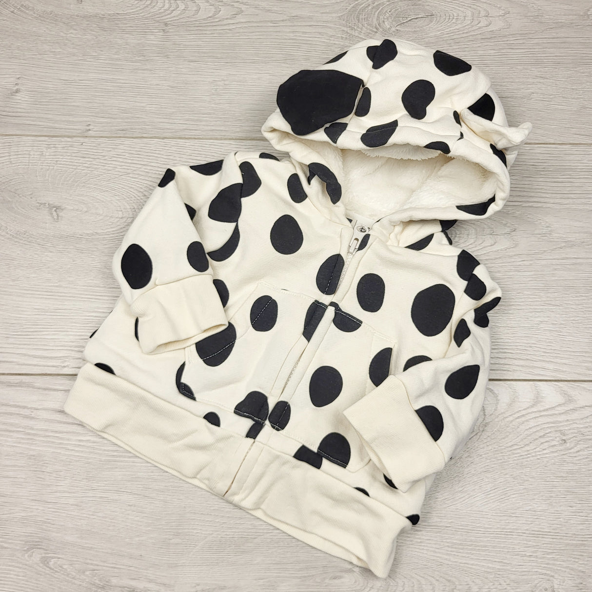 ECRS31 - Gap x Disney minky lined 101 Dalmatians zip up hoodie. Size 0-3 months