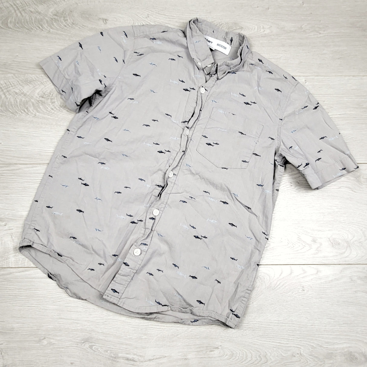 HBRK1 - Old Navy grey button down shirt with sharks. Size 10/12