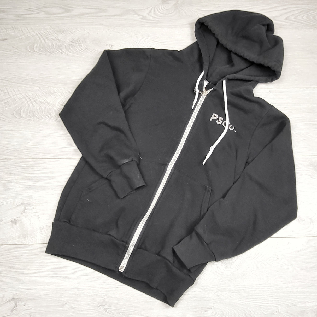 HBRK1 - Pacific Surf Co. black zip up Tofino hoodie. Adult XXS