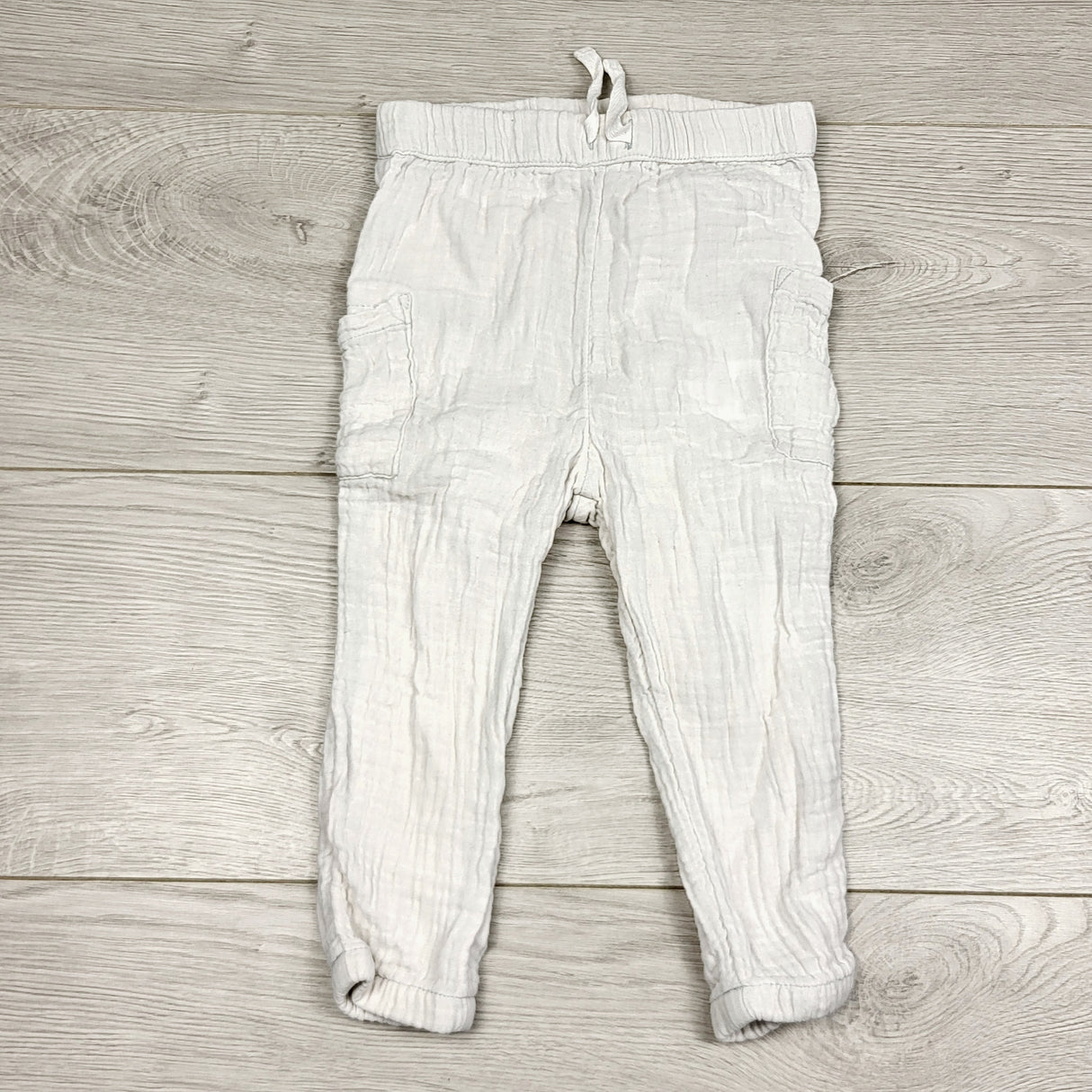 SPRCH2 - Rise Little Earthling white muslin cotton pants. Size 12-18 months