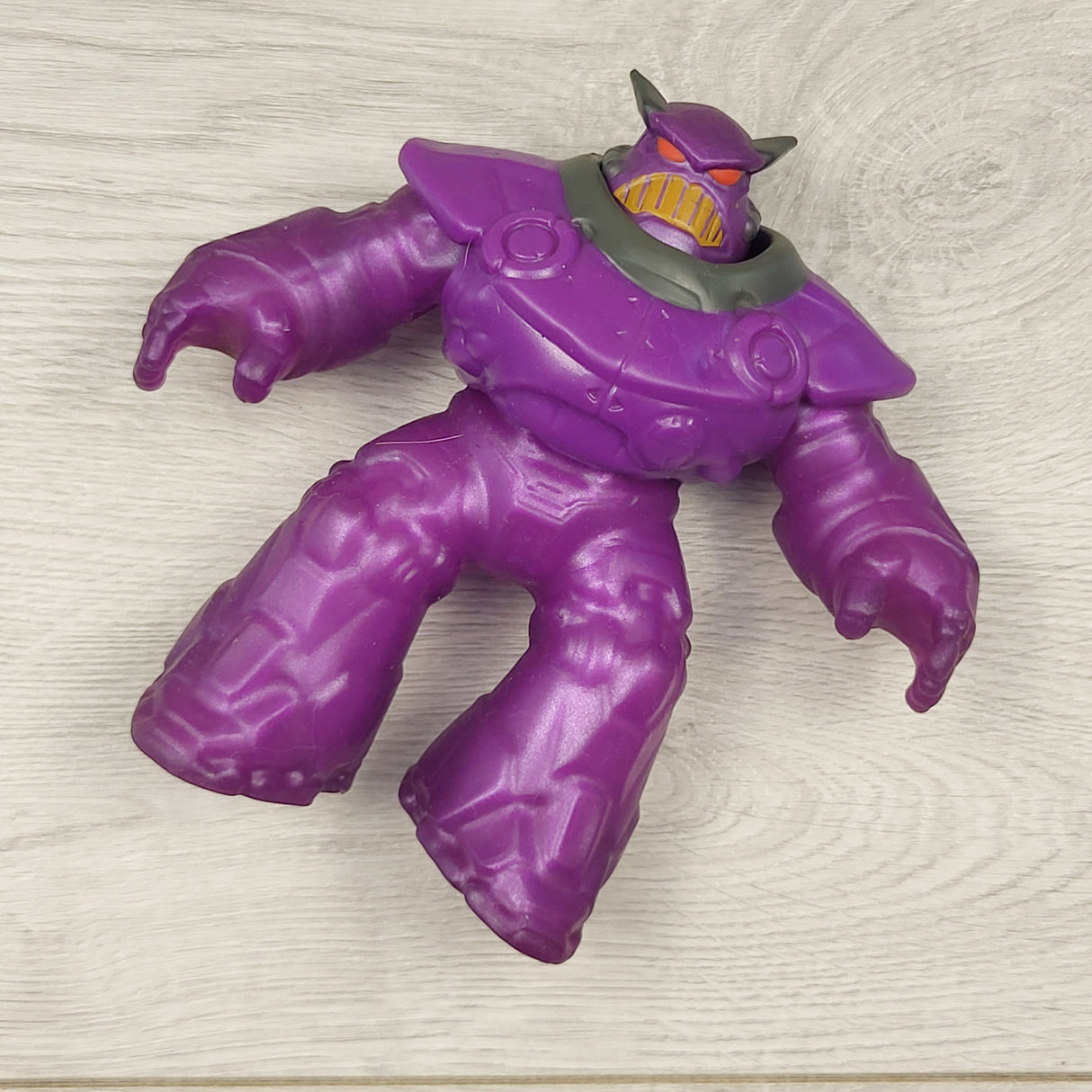 RBRSN1 - Pixar Lightyear Heroes of Goo Jit Zu squishy figure