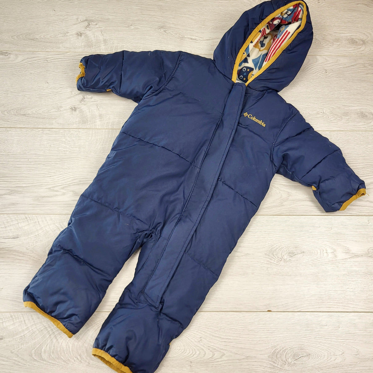 SPRCH3 - Columbia navy "Snuggy Bunny" fleece lined bunting suit / snowsuit. Size 6-12 months