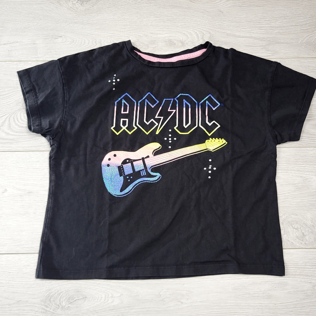 RMAC1 - Black cropped AC/DC t-shirt. Size 14/16