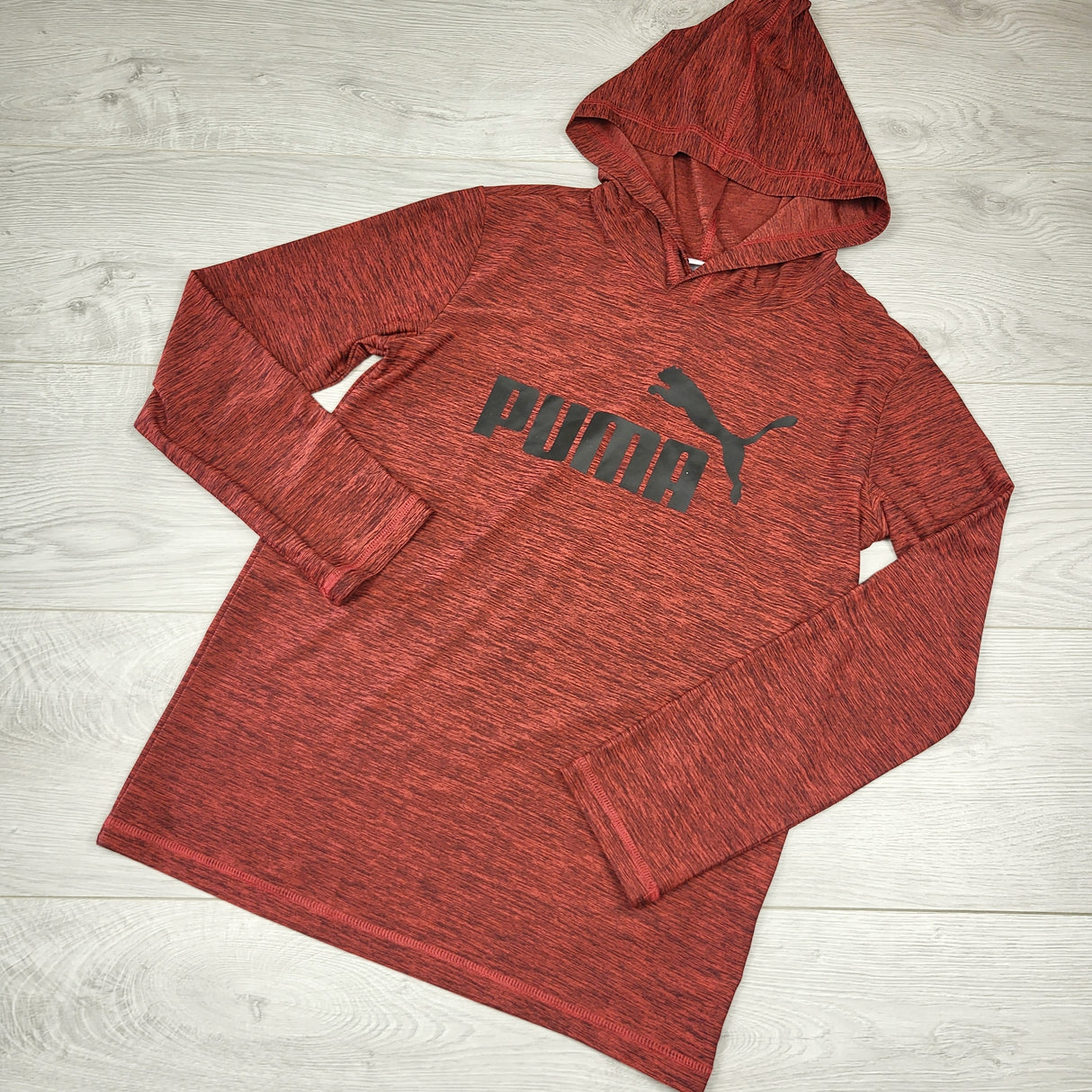 RMAC1 - Puma red marled hooded active shirt. Size 10/12