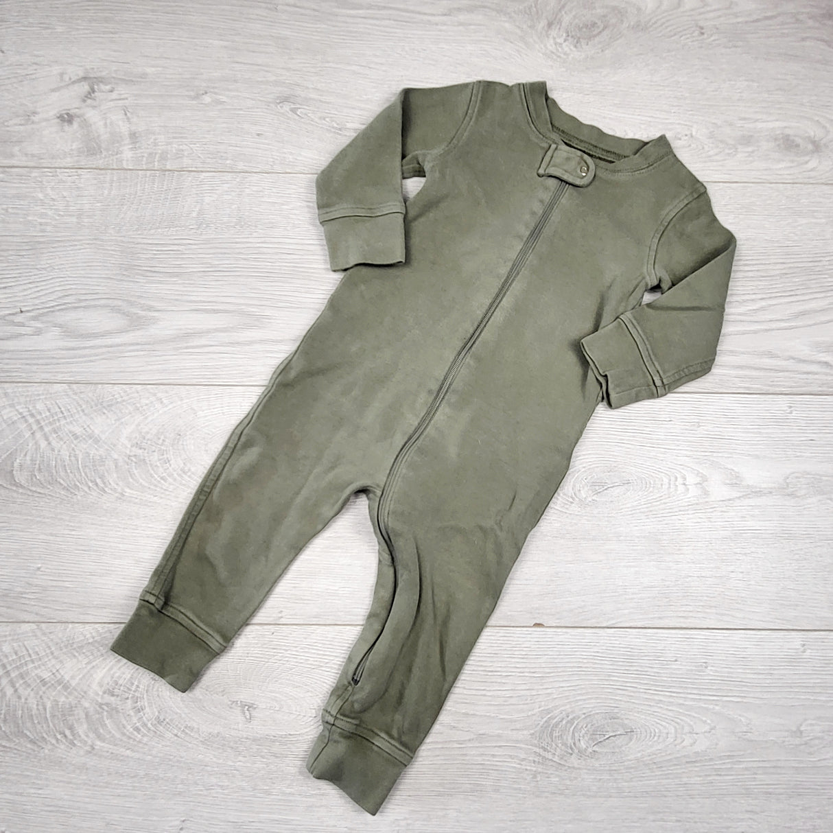 LMAC1 - Owlivia green organic cotton zippered sleeper. Size 6-12 months