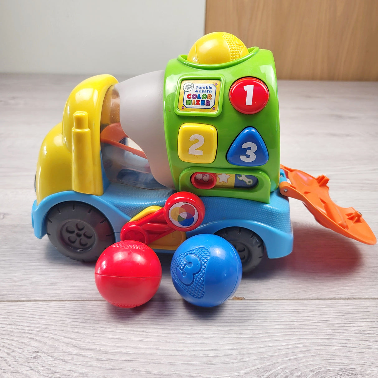 RBRSN2 - Vtech Fun Colour Mixer ball popper toy