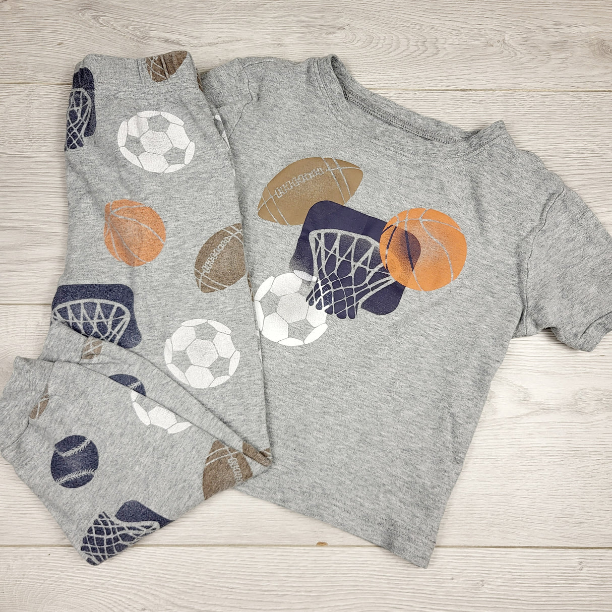 SRIS2 - Pekkle grey 2pc cotton PJs with sports theme. Size 4/5T