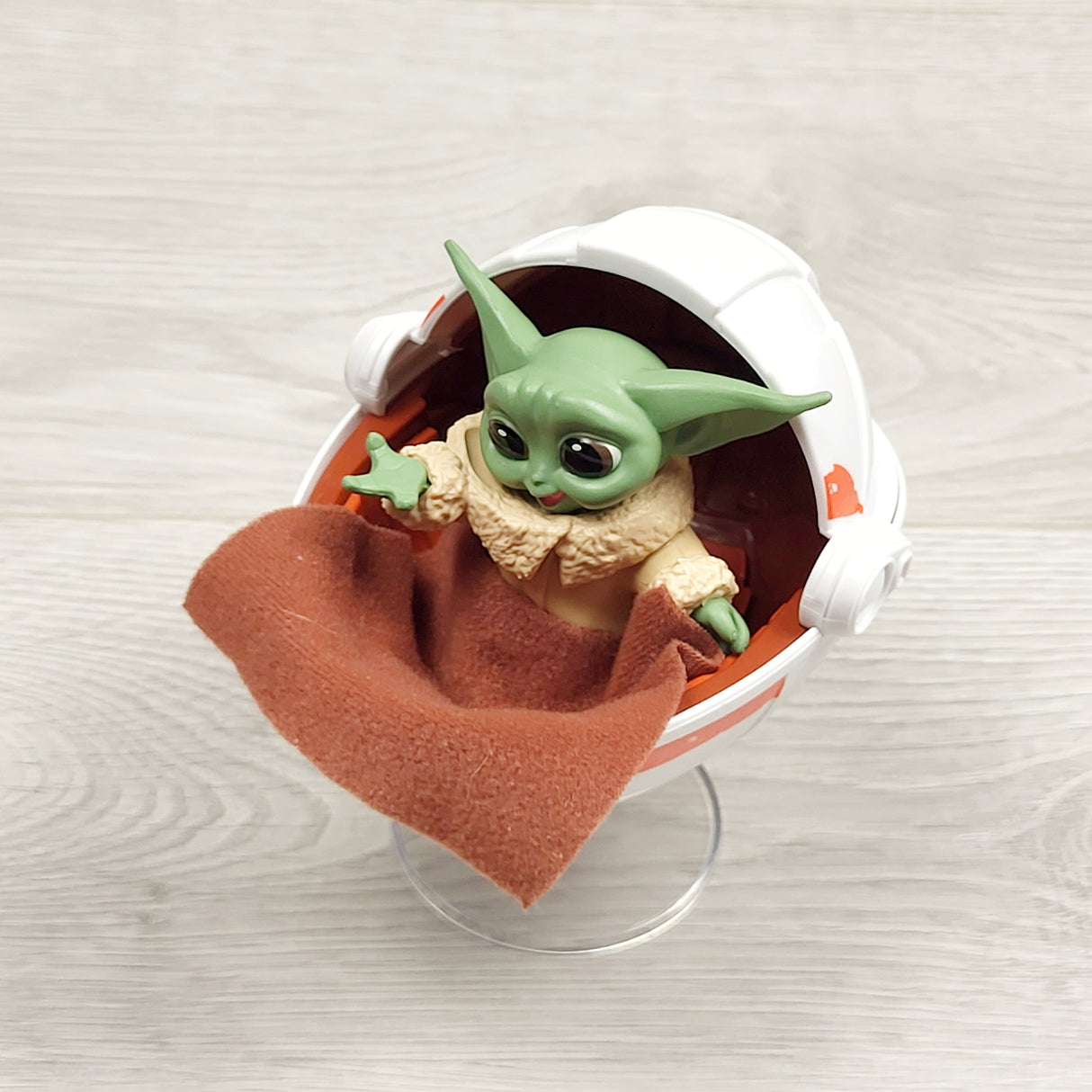 SRIS2 - Star Wars Baby Yoda toy