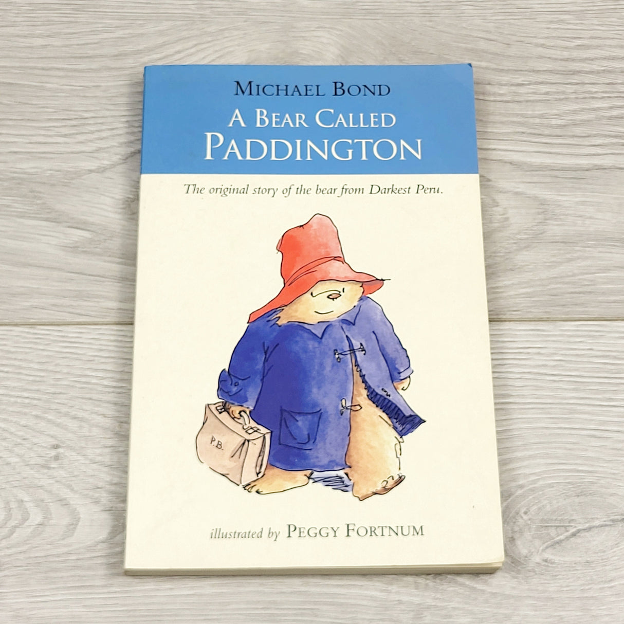 SRIS2 - A Bear Called Paddington. Soft cover chapter book