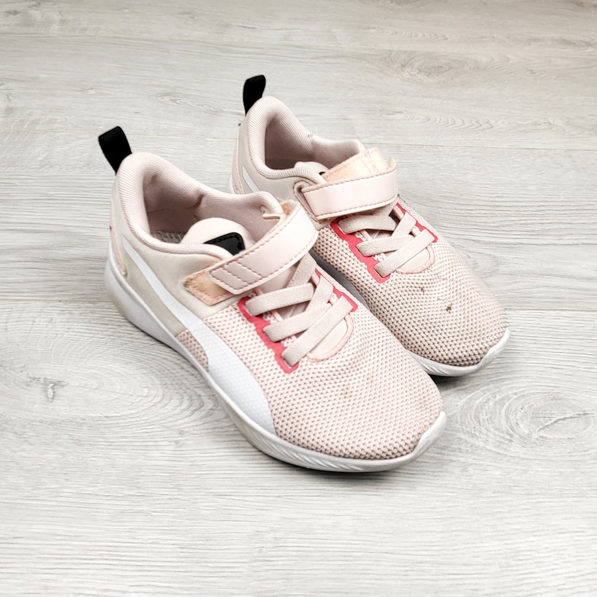 VBSH1 - Puma pink running shoes. Size 13