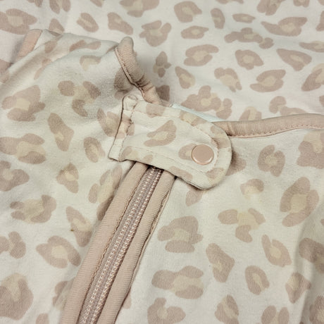 ECRS4 - Adrienne Vittadini leopard print sleep sack. Size 6-18 months