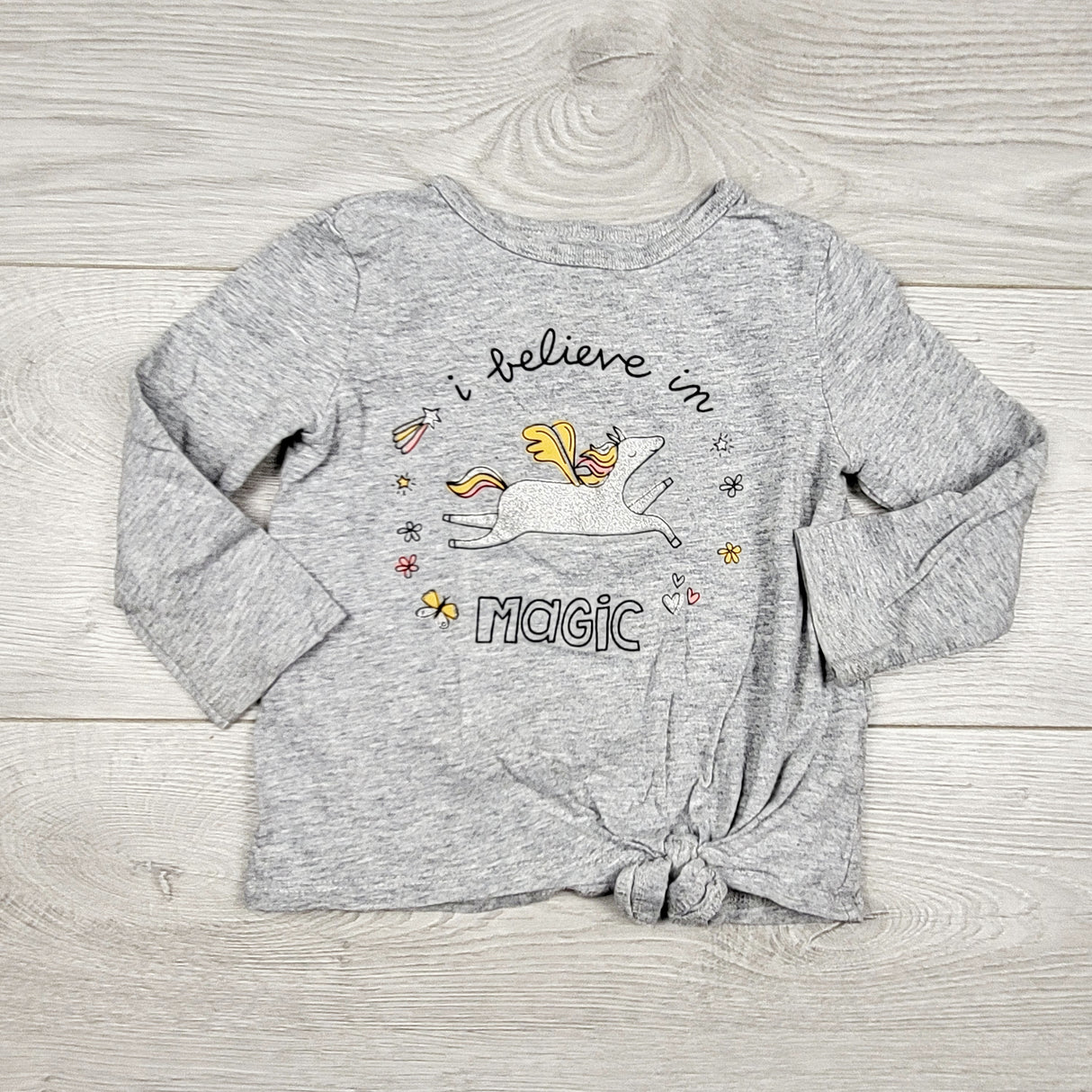 ECRS4 - Carters grey "I Believe in Magic" long sleeved top with unicorn. Size 18 months