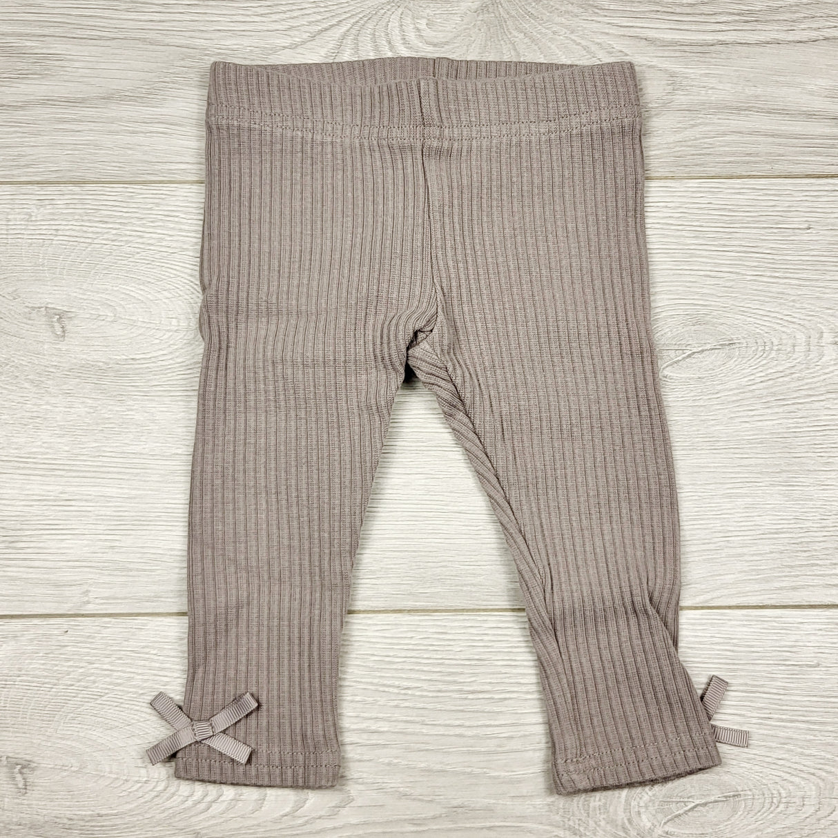 ECRS4 - H and M grey ribbed leggings. Size 3-6 months