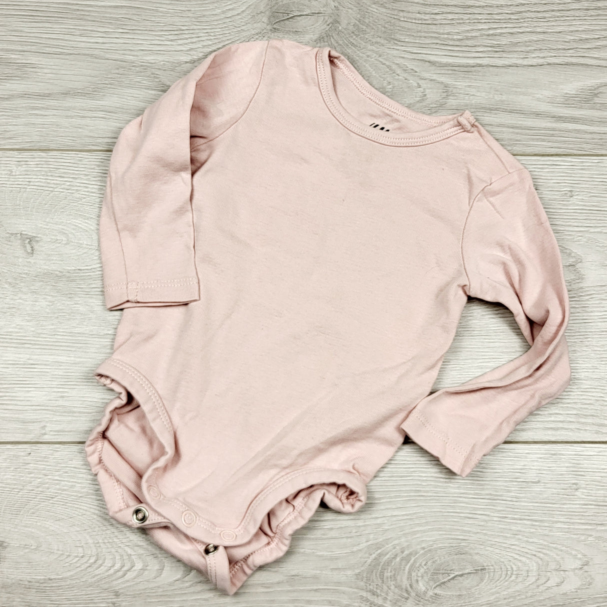 ECRS4 - H and M pink organic cotton bodysuit. Size 4-6 months