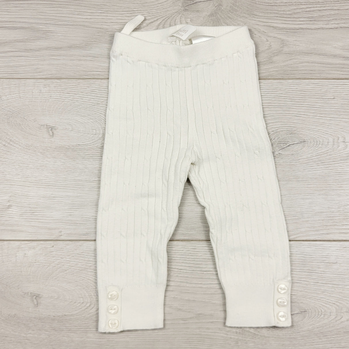 ECRS44 - H and M white cable knit sweater leggings. Size 4-6 months