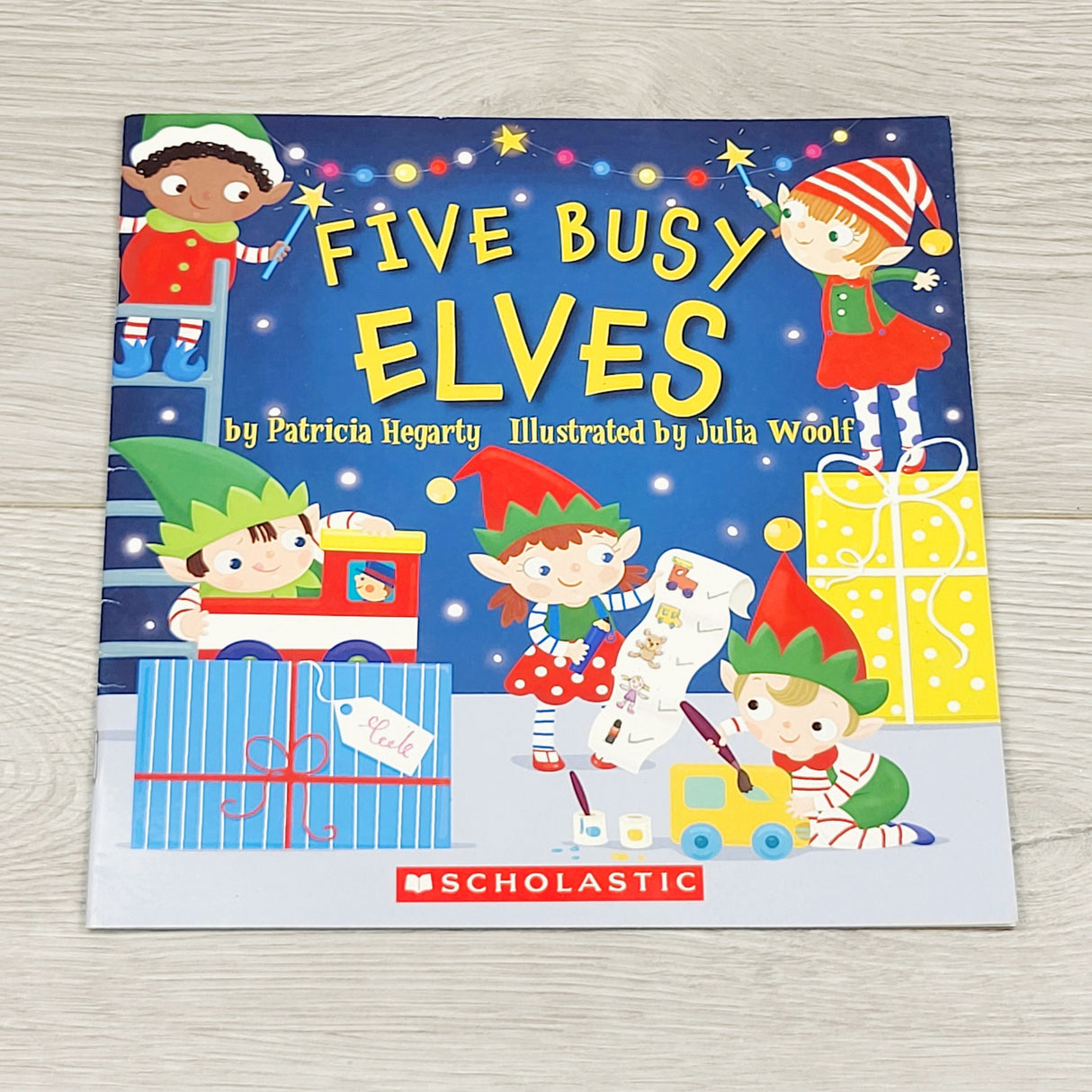 CKFT1 - Five Busy Elves. Soft cover book