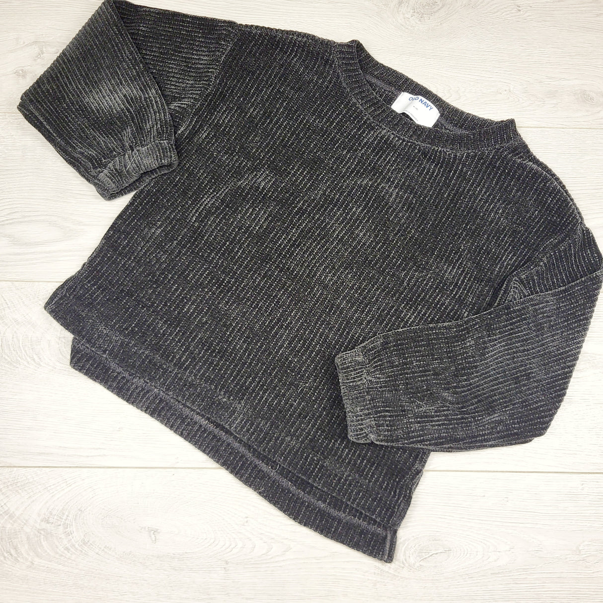 BVRN1 - Old Navy black chenille sweater. Size 8