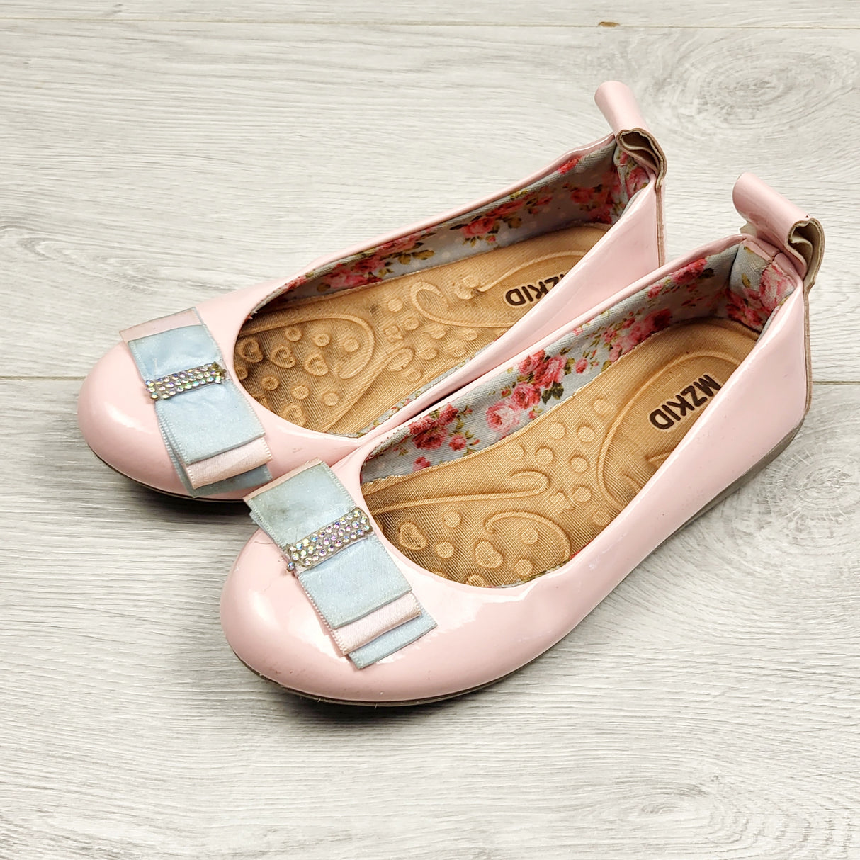 BVRN2 - MZKids pink flats with bows. Size 12