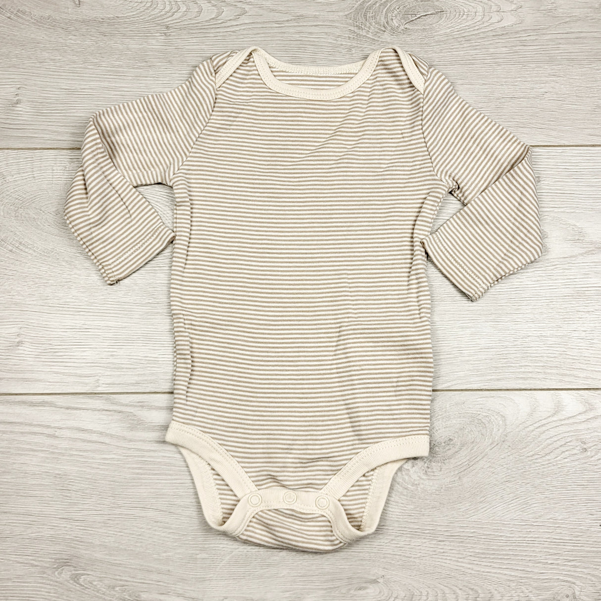 LMAC22 - Joe beige striped bodysuit. Size 3-6 months