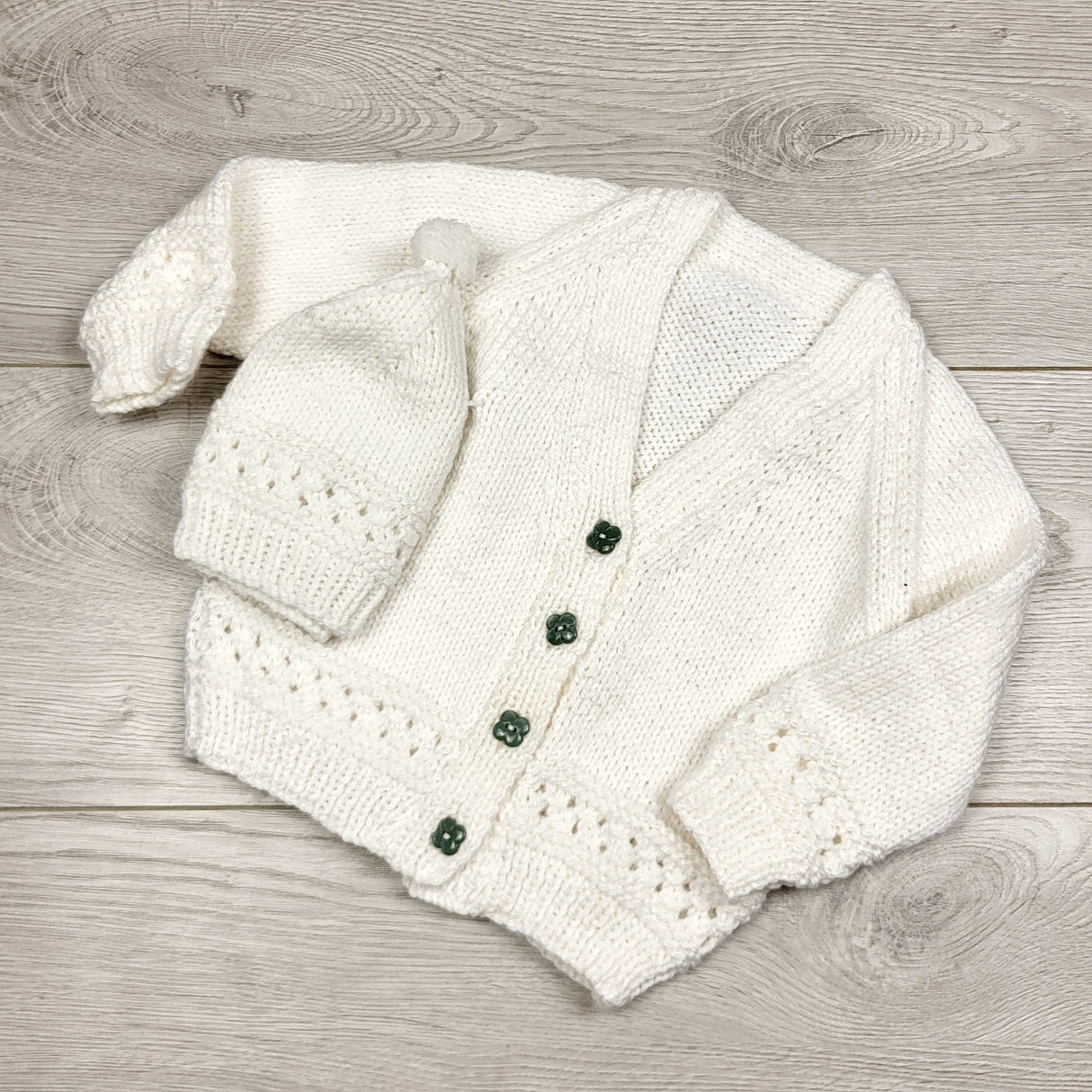 BVRN33 - NEW - White handmade cardigan sweater with matching hat. Approx 12-18 months