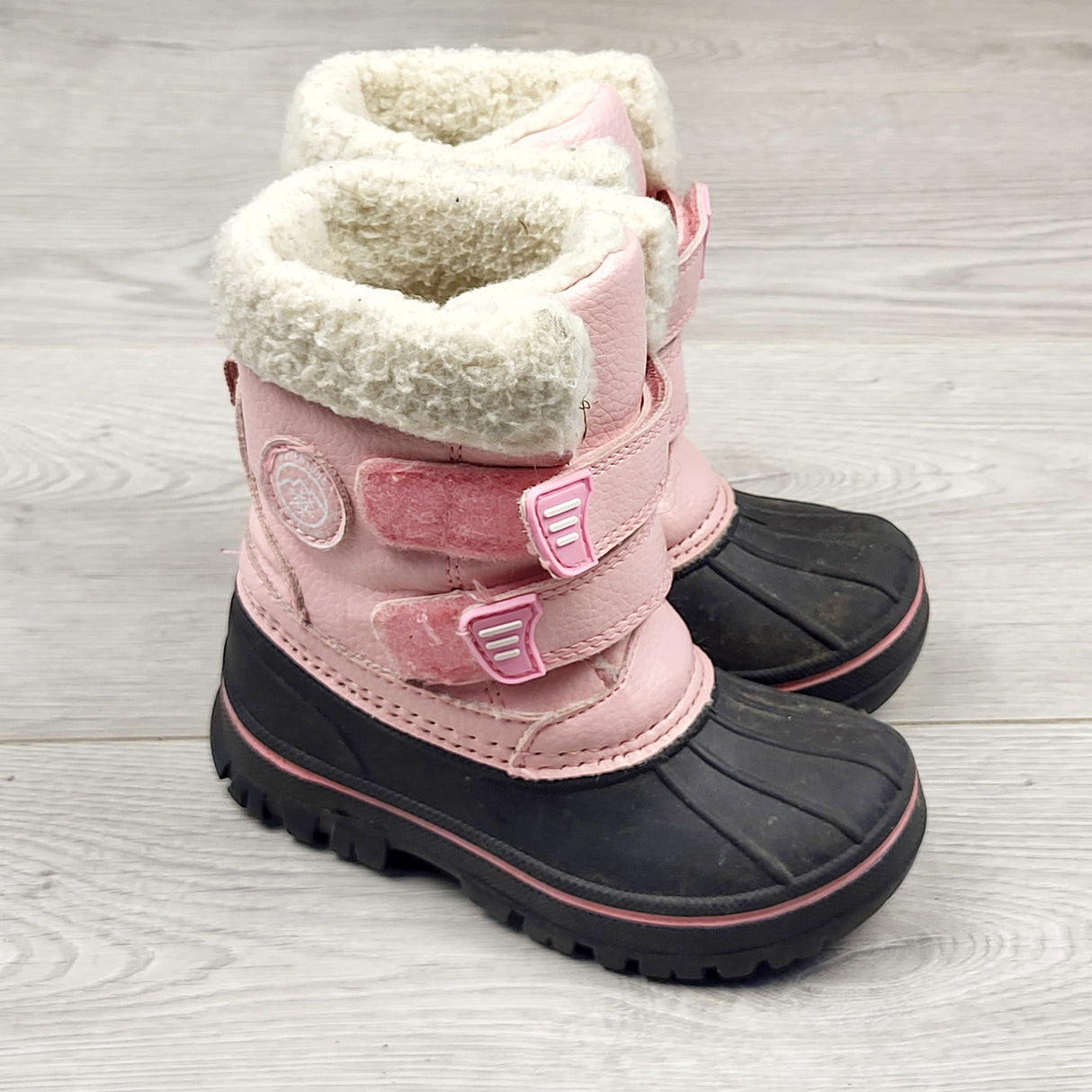 SBWN1 - Joe pink snow boots. Size 7