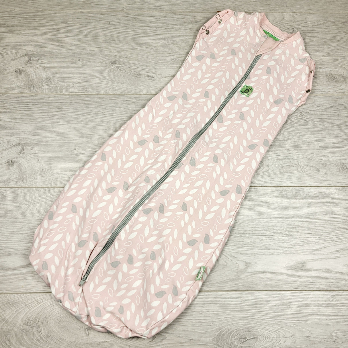 CCRT2 - Ergo Pouch pink patterned swaddle bag. Size 0-3 months