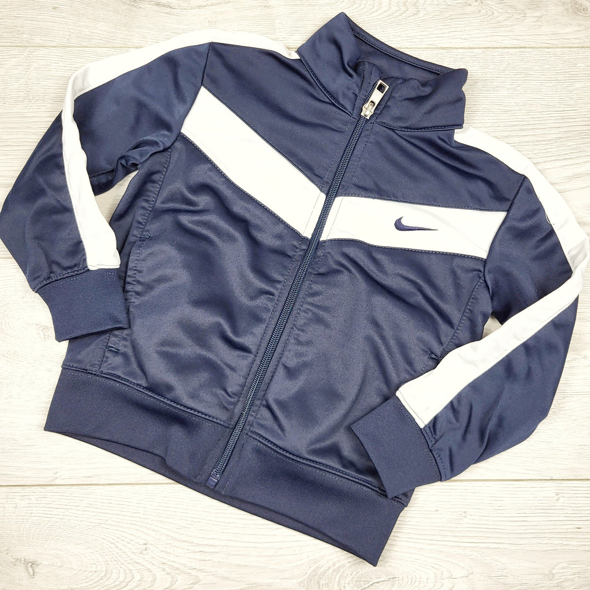 PETP1 - Nike navy and white zip ip active jacket. Size 3T