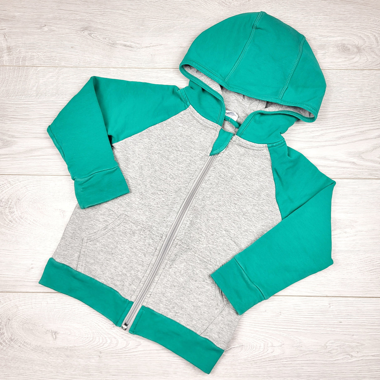 PETP1 - Peekaboo Beans grey and green zip up hoodie. Size 3T