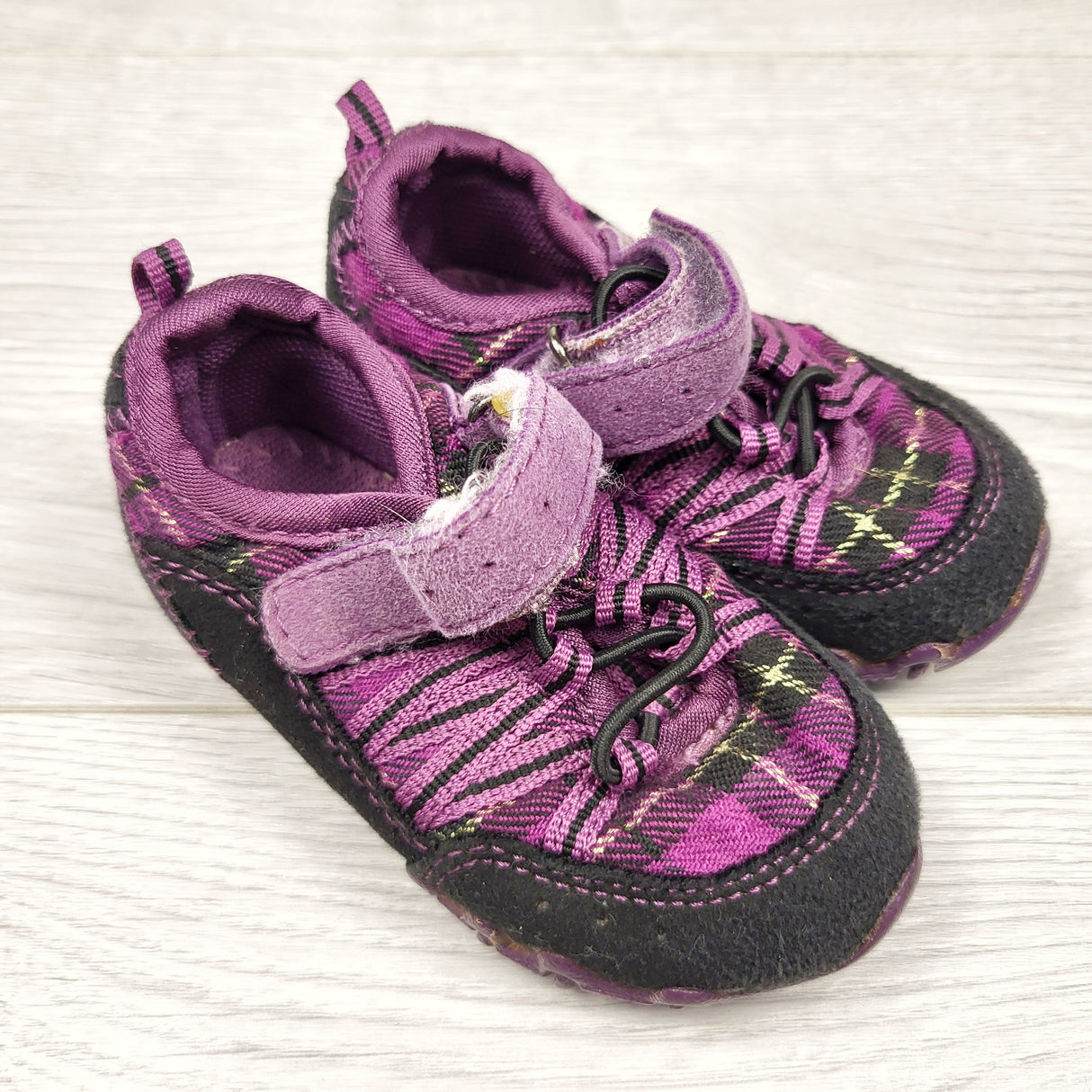 BVRN44 - Joe purple plaid sneaker. Size 5