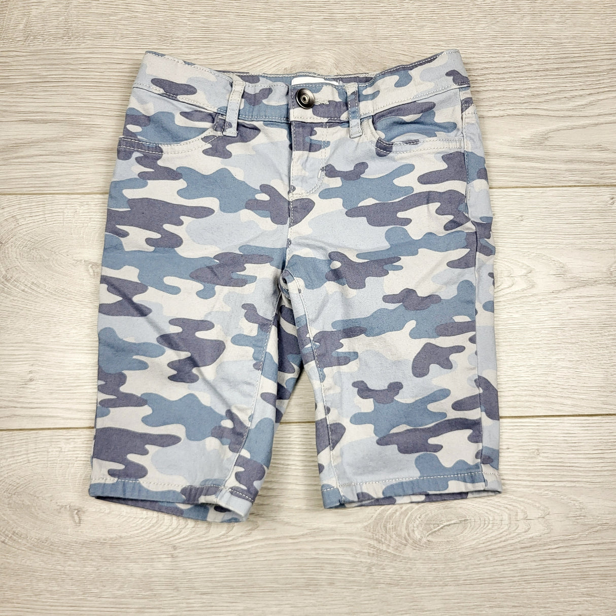 ADAL2 - Children's Place blue camouflage shorts. Size 6