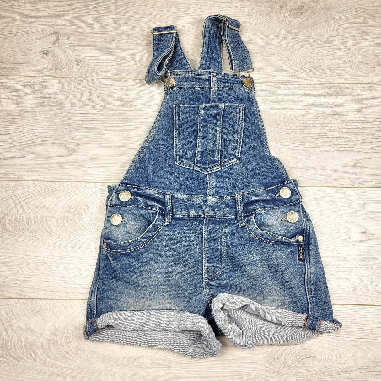 ADAL2 - Silver Jeans "Nisha" denim shortalls. Size 8