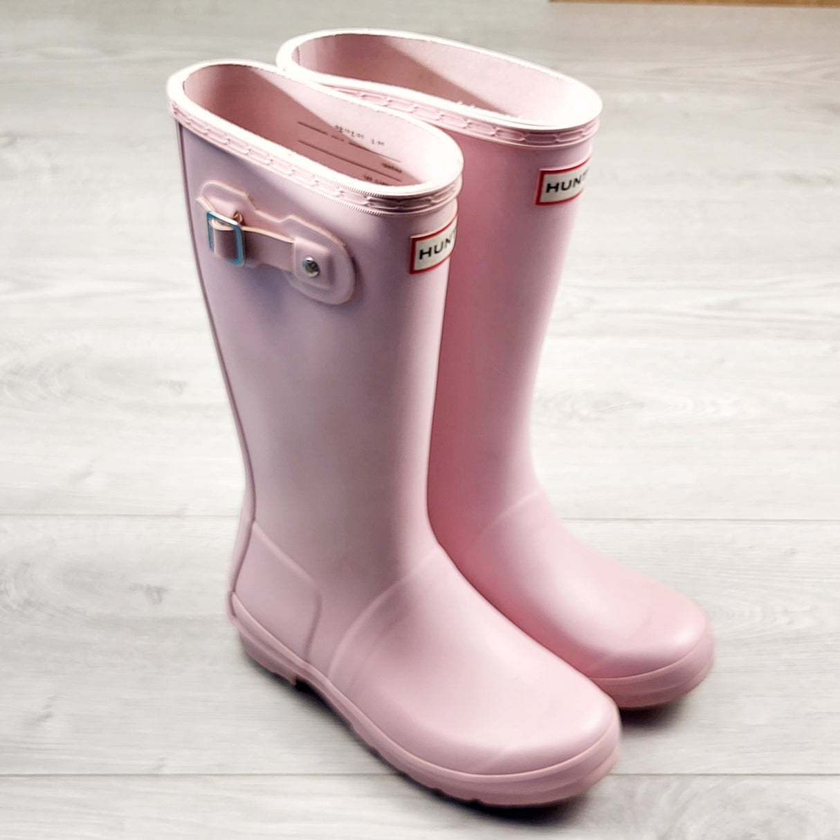 JKZ2 - Hunter matte pink rain boots. Youth size 3