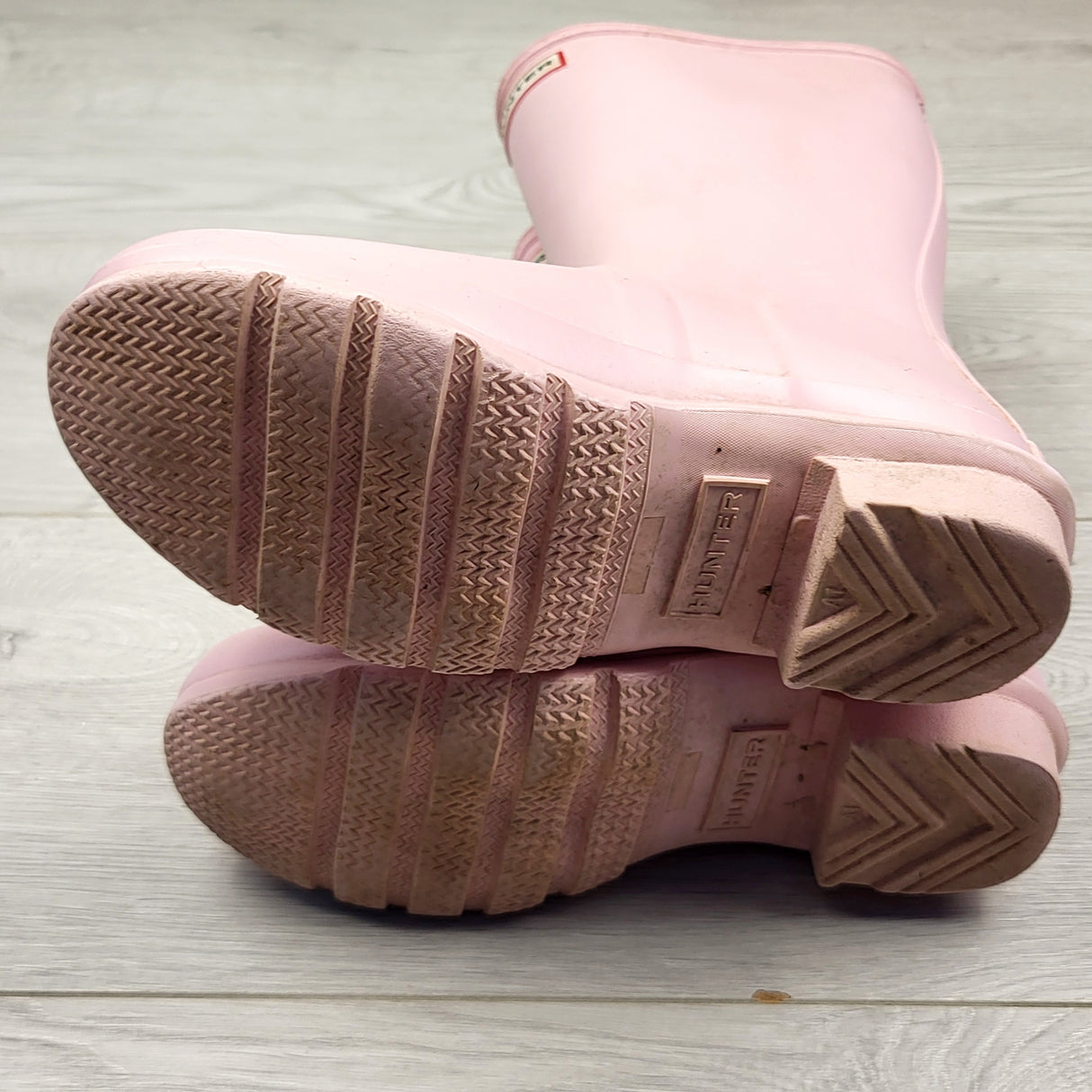 JKZ2 - Hunter matte pink rain boots. Youth size 3