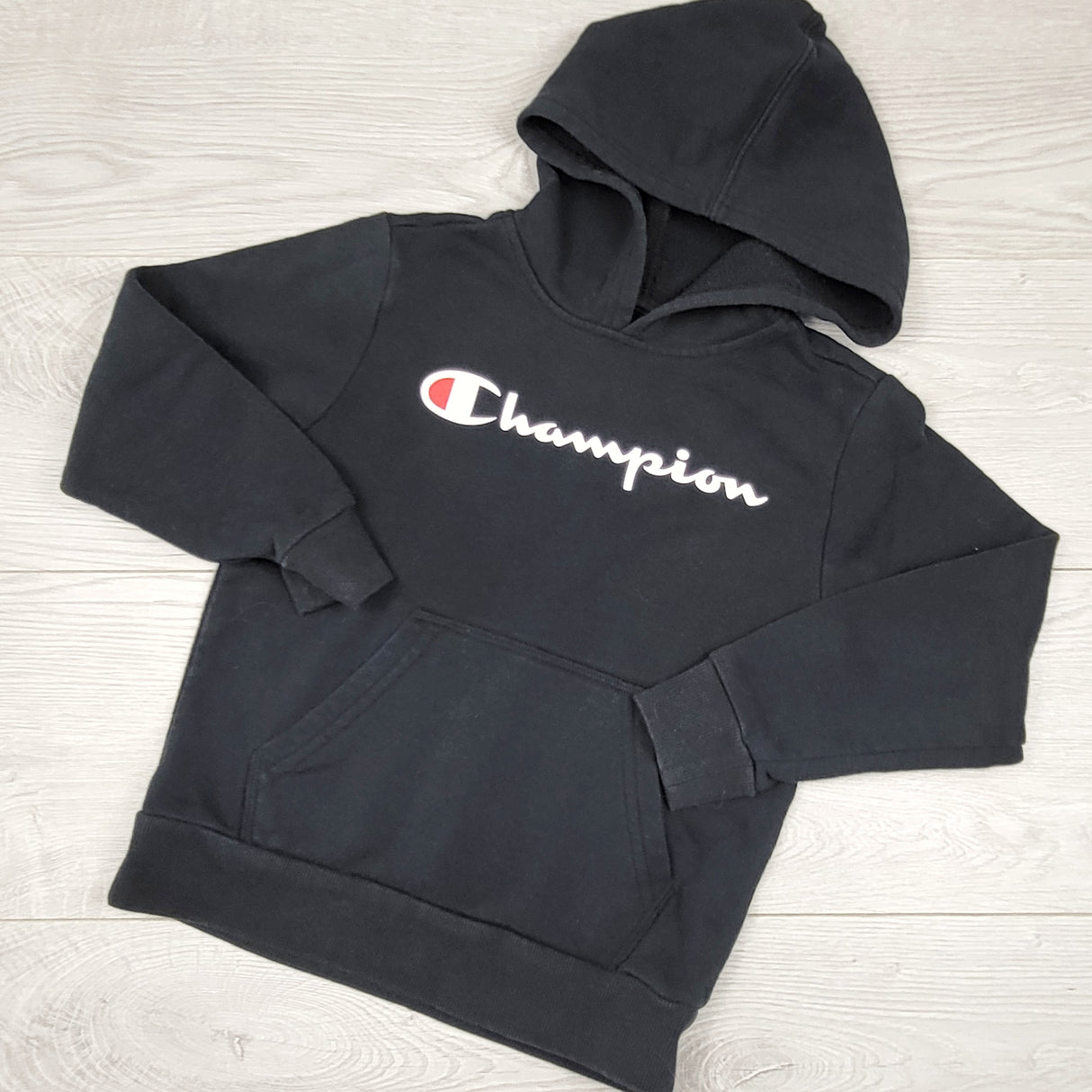 KJHN1 - Champion black fleecy lined pullover hoodie. Size 6