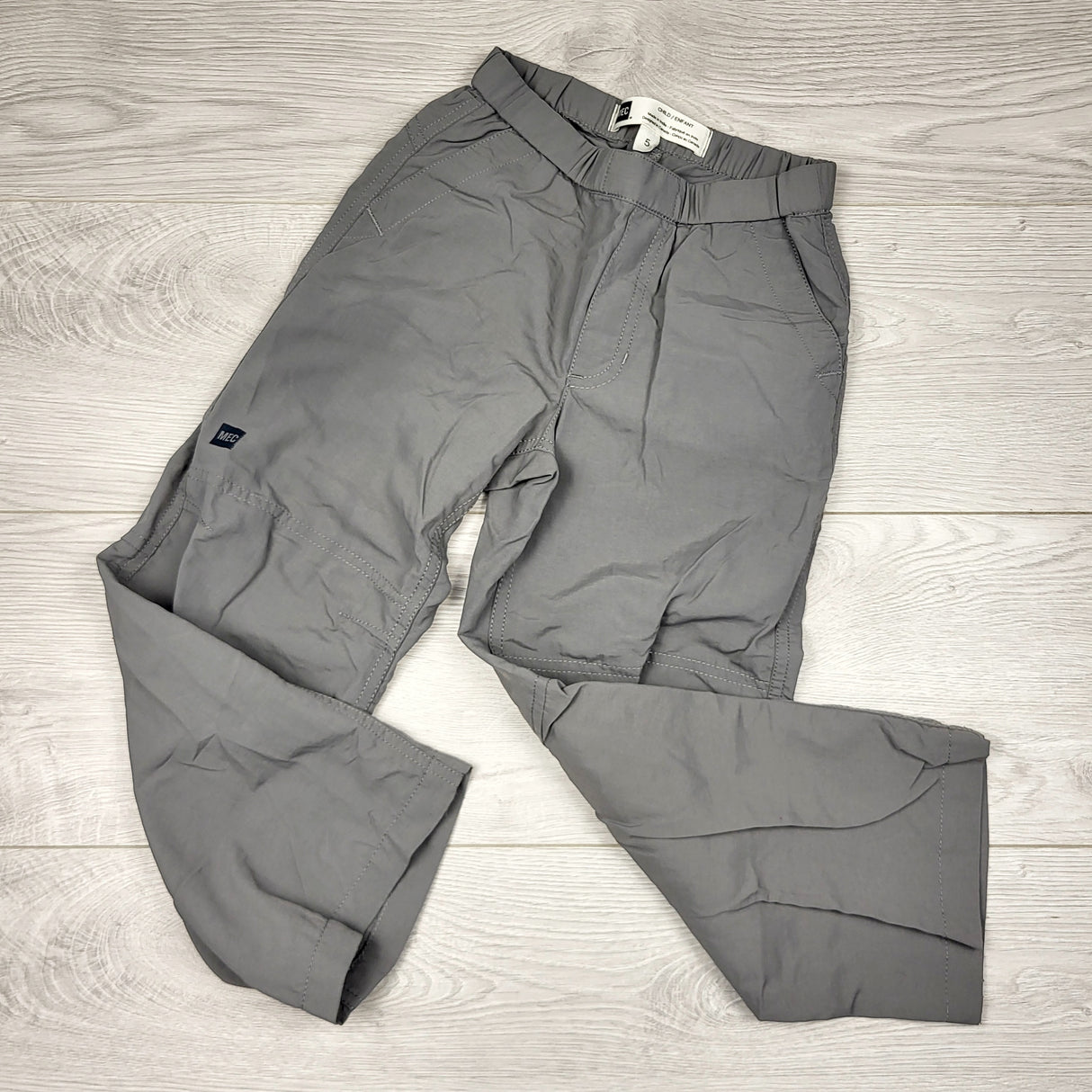 JFAR1 - MEC grey hiking pants. Size 5T