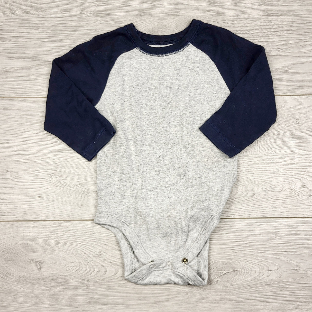 THNG21 - Old Navy grey and black raglan bodysuit. Size 6-12 months