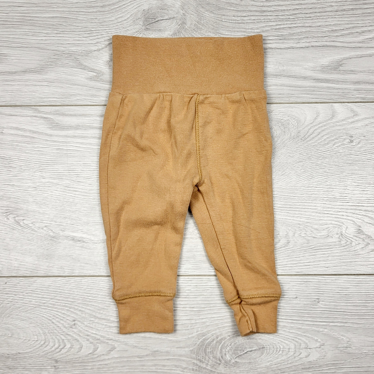 THNG21 - Petit Lem tan cotton pants. Size 3 months