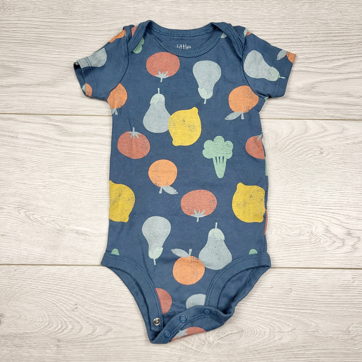 THNG21 - Little Planet blue bodysuit with vegetables. Size 9 months