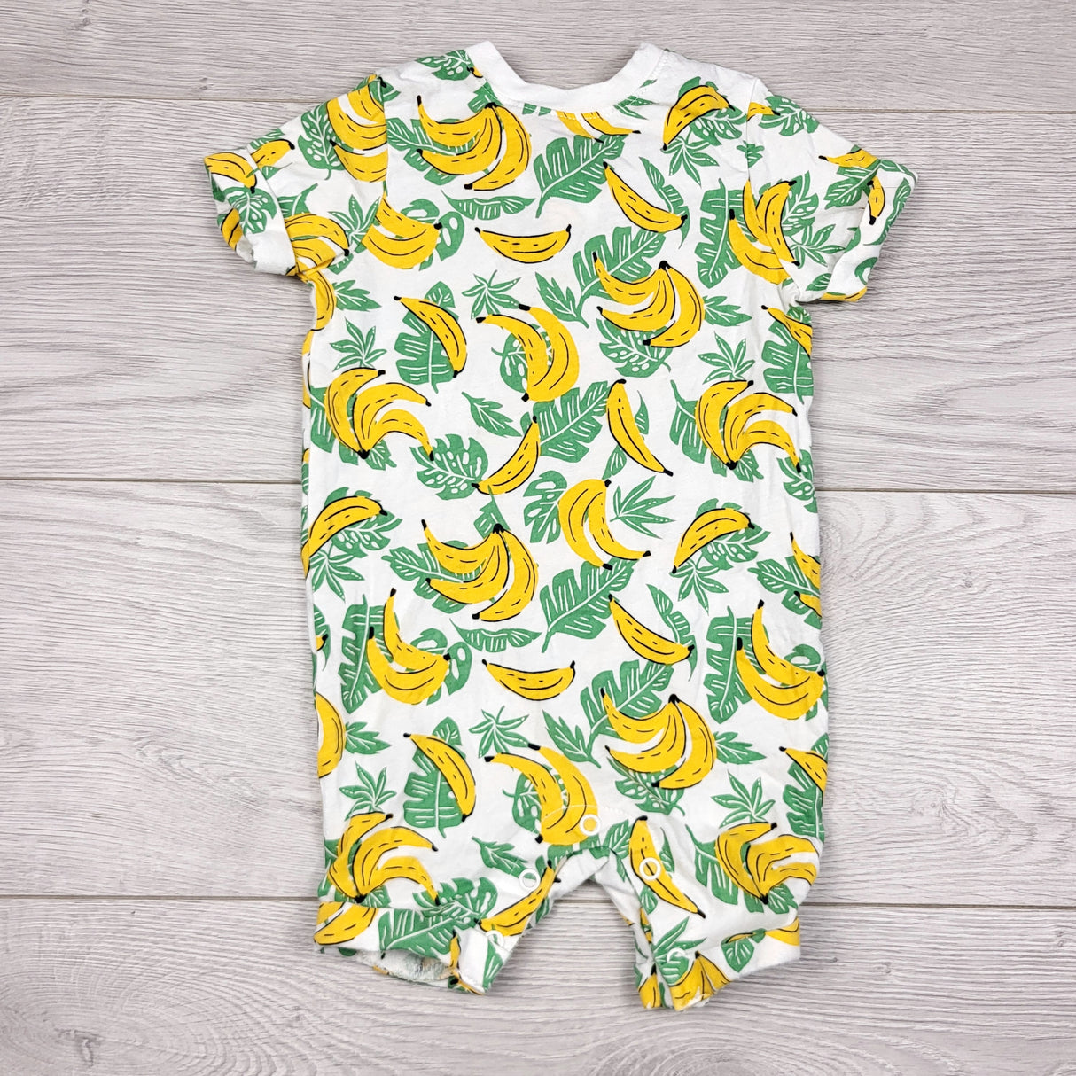 THNG21 - Joe Fresh cotton romper with bananas. Size 6-12 months