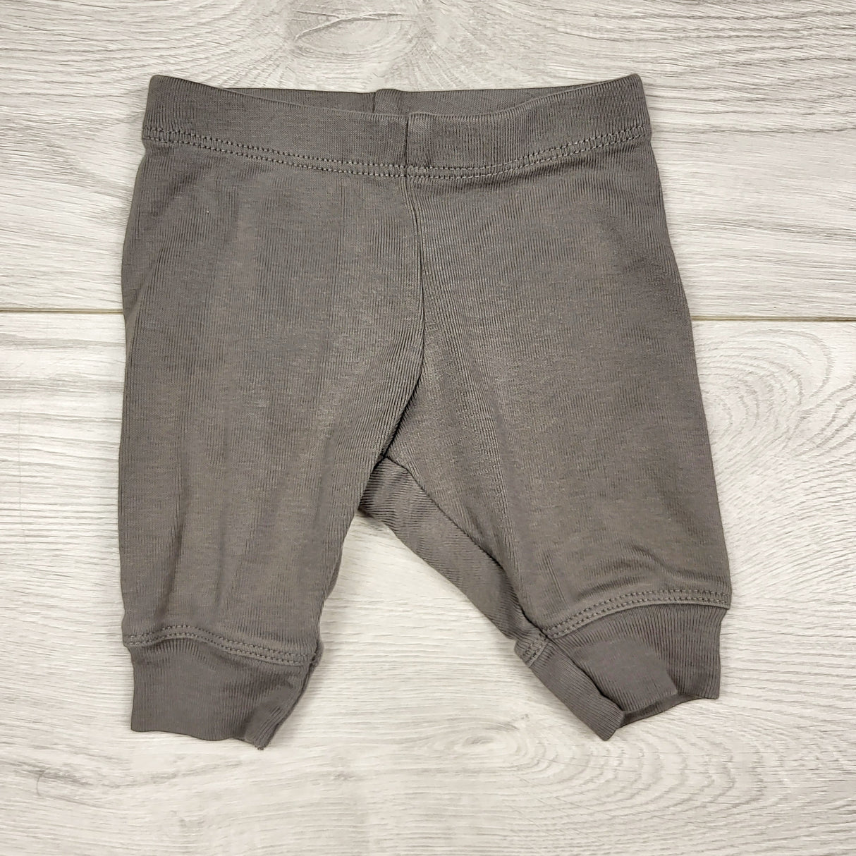 THNG21 - Primary grey organic cotton pants. Newborn size