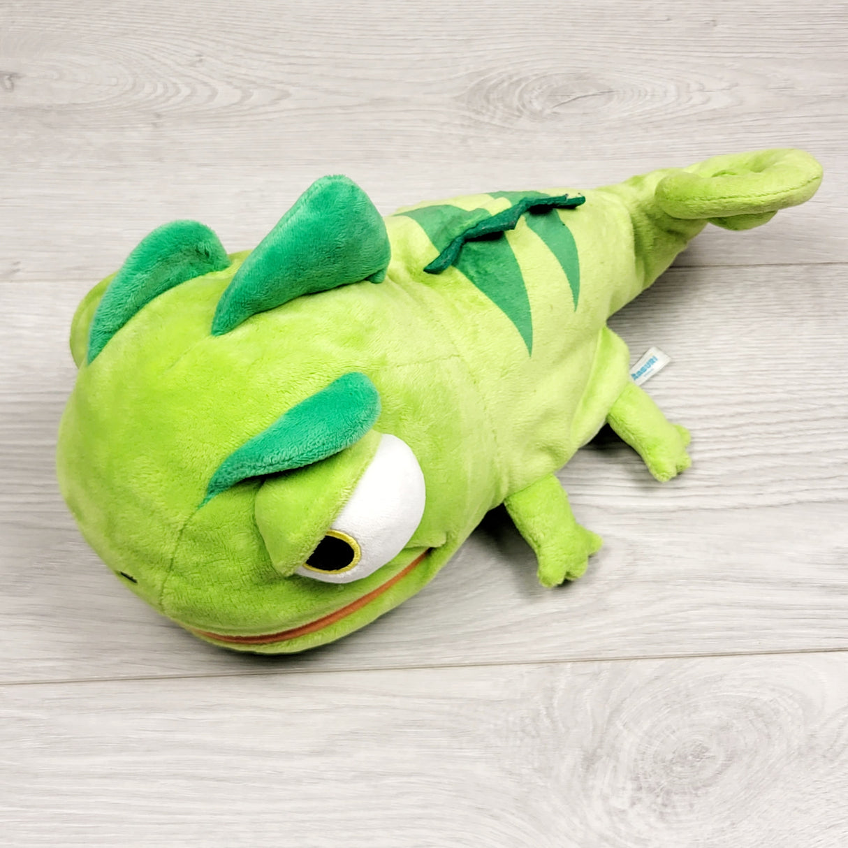 JLSN1 - Chameleon Hand Puppet