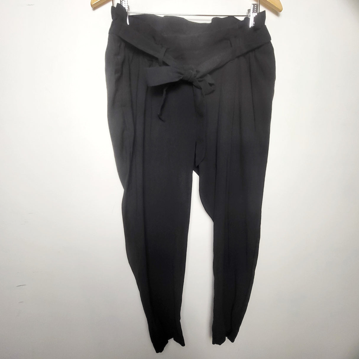 KHEN3 - H and M black maternity trousers with paper bag waist. Size medium