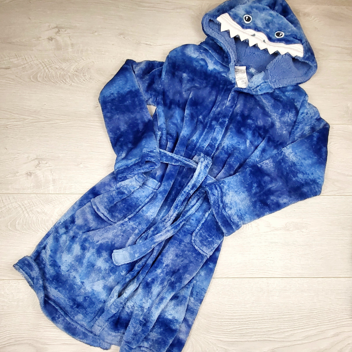 ATER2 - Jellifish blue plush hooded robe. Size 10/12