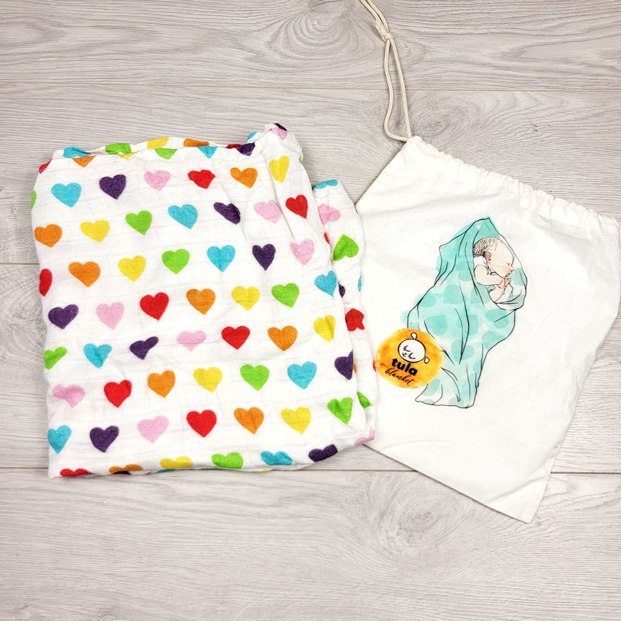 BMAC1 - Tula muslin baby blanket with hearts and carry bag