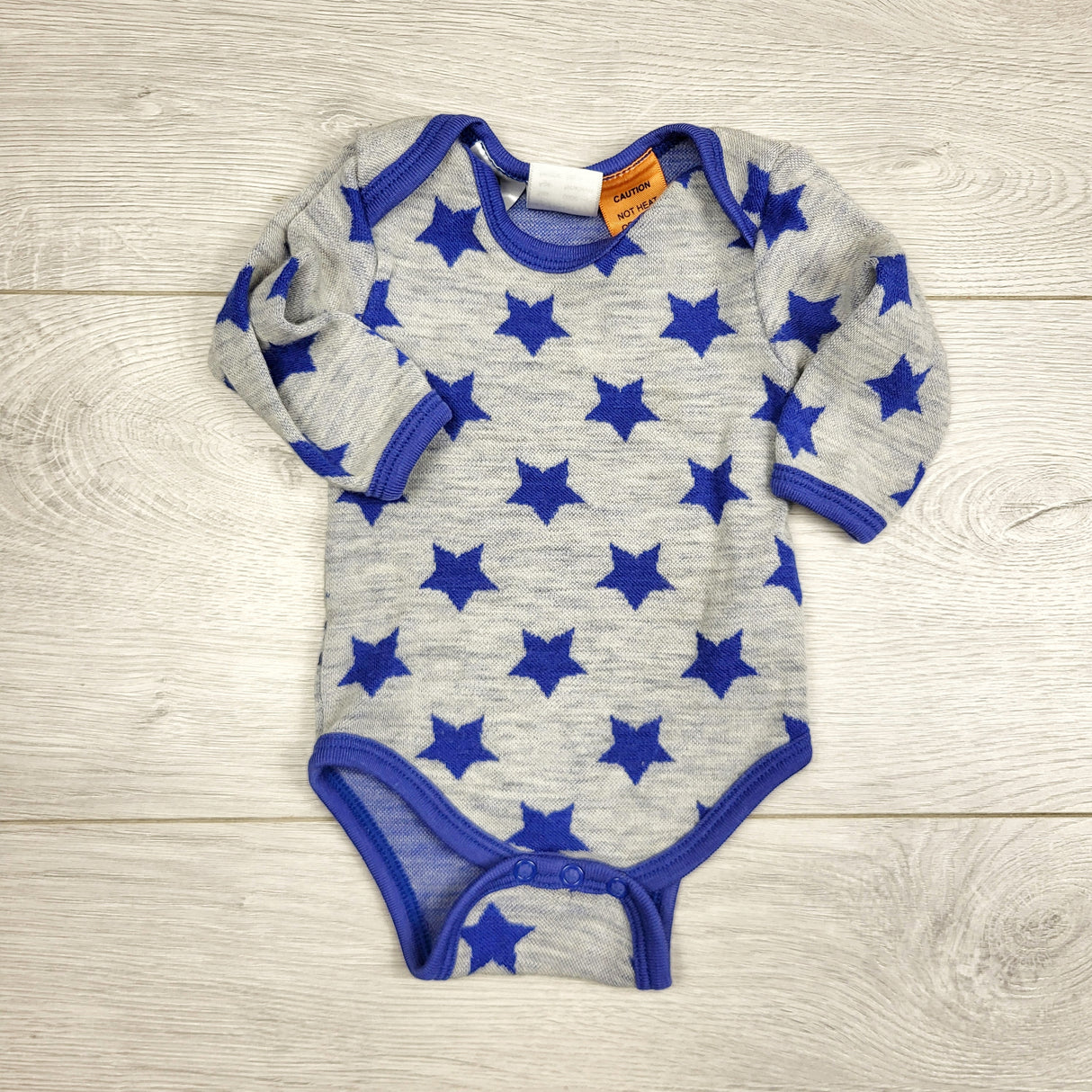 KHEN4 - Teeny Weeny grey and blue Merino wool bodysuit with stars. Newborn size