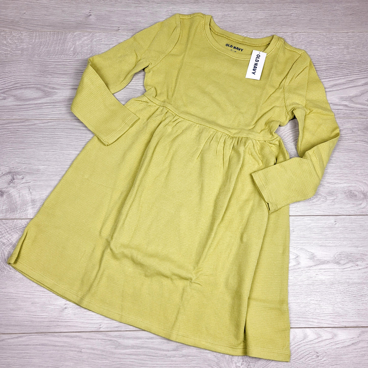 KHEN4 - NEW - Old Navy waffle print chartreuse coloured dress. Size 5TB