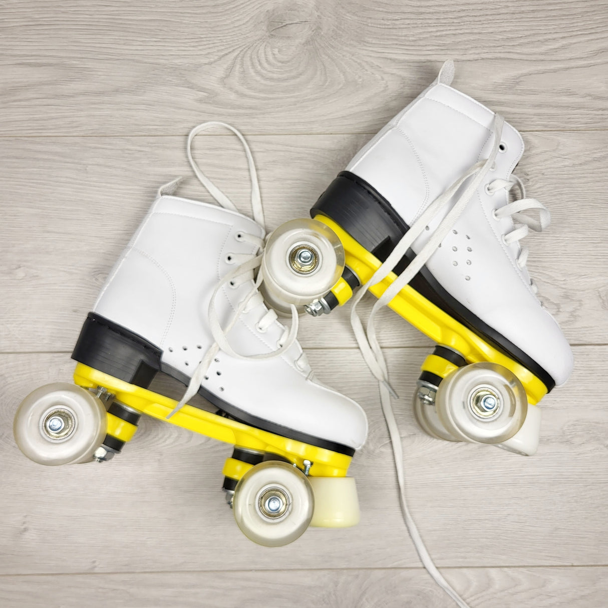 CCWD3 - Classic rollerskates. Size 36 (ladies size 5.5). Local pick up or delivery only