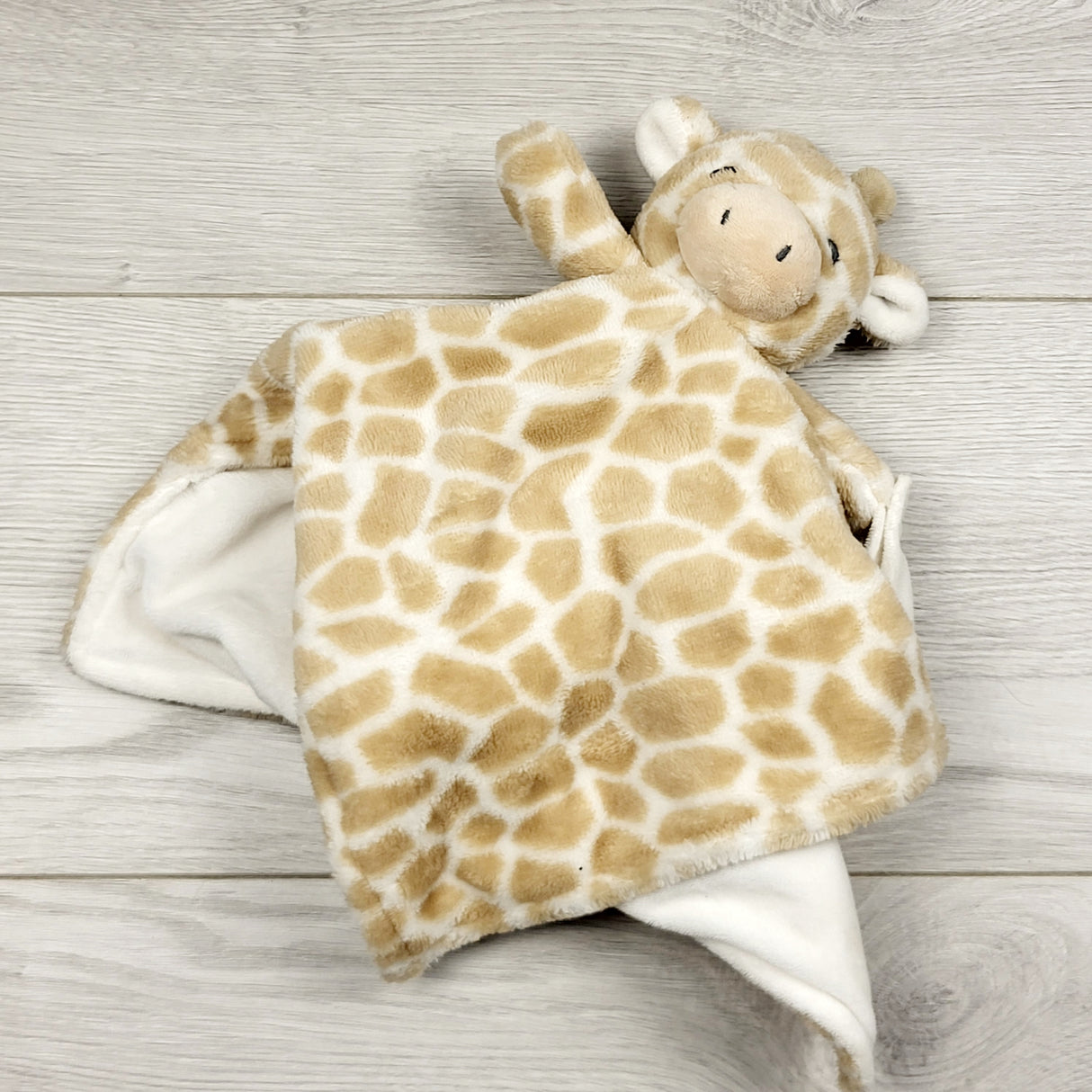 CRTH1 - Carters giraffe shaped cuddle plush