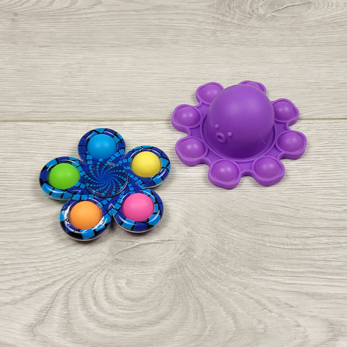 CRTH1 - Pair of fidget toys