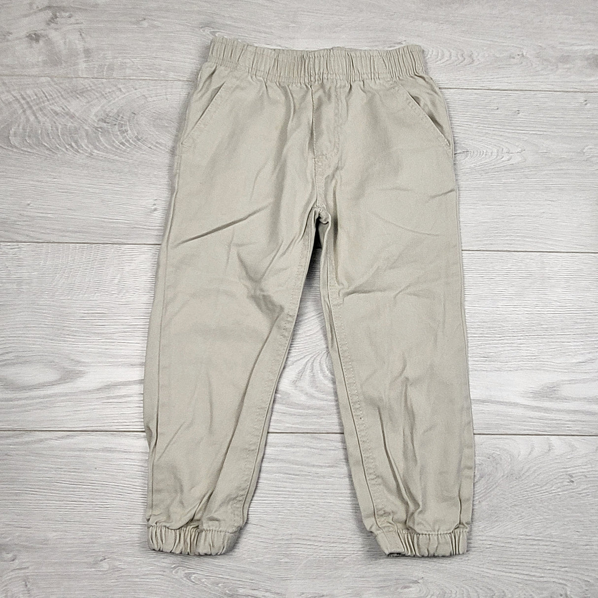 ULRT1 - Kids Headquarters khaki pull on pants. Size 3T